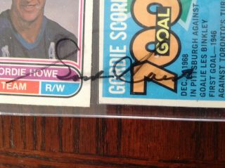 2 Gordie Howe Hockey Cards In Holder With Autograph 1968/700th Goal,  1975 Wha 66