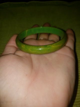 Vintage Bakelite Green & Yellow Marble Bracelet