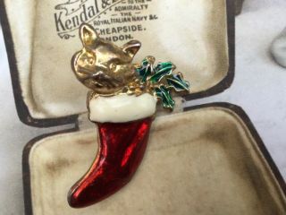 Vintage Costume Jewellery 1950’s Christmas Stocking Brooch Cat In Santa Boot
