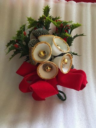 Vintage Christmas Corsage/ 50’s/ Orginial Round Plastic Container