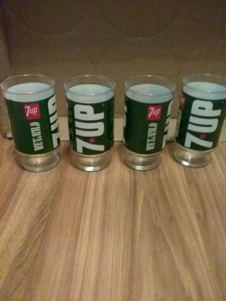 7 Up Collectible Glass Cup Tumbler Set Of 4 Wet & Wild The Uncola Vintage