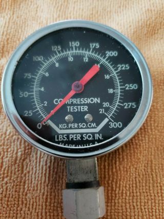 1 - Vintage & Collectible Universal Compression Tester With Range Of 0 To 300 Psi