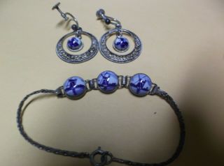 Vintage Delft Blue White Earrings & Matching Bracelet Costume Jewelry Estate 2