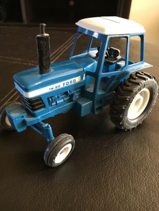 Vintage Ertl Diecast Ford Tw - 20 Tractor In Blue