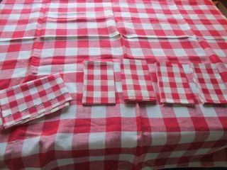 Vtg.  Red/white Checked Tablecloth 4 Napkins 1 Place Mat Linen Vguc