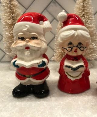 Vintage Lefton Santa And.  Mrs.  Claus Christmas Salt Pepper Set Xh15999