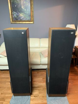 Acoustic Research Ar9 Speakers