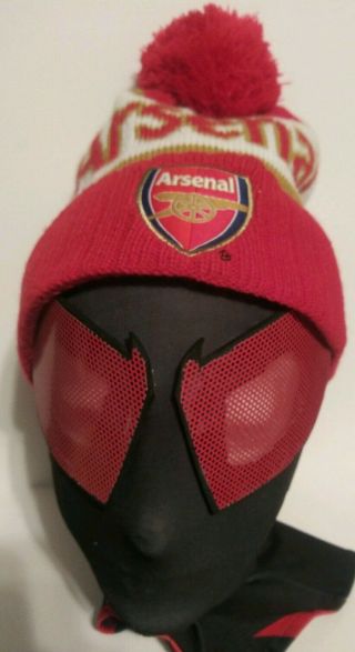 Arsenal Fc Gunners Premier English Soccer Red Beanie Pom Pom Winter Hat Cap