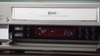 JVC HM - DH30000U NTSC D - VHS HDTV Digital Video Recorder & Remote - VERY 2