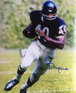 Gale Sayers Autographed Signed 8x10 Photo Chicago Bears Hall Of Fame 2