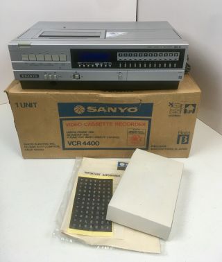 Vintage Sanyo Vcr 4400 Betamax W/ Remote Control Video Recorder Japan