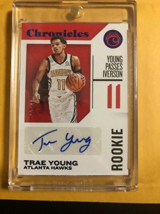 2018 - 19 Panini Chronicles Blue Trae Young Hawks Rc Rookie Auto 28/49