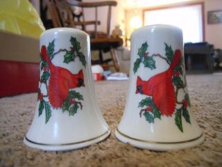 Vtg.  Lefton Bell Shaped Salt And Pepper Shakers With Cardinals,  Holly Leaves