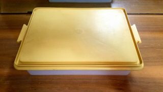 Tupperware Square White With Yellow Lid Vintage Inside Lip 14 - 1/2 " X 10 - 5/8 "