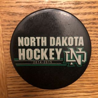 North Dakota Nchc 2014 - 15 Game Puck Ncaa University College Hockey
