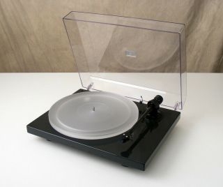 Pro - Ject 1 - Xpression III TURNTABLE w/ Carbon Tonearm 2