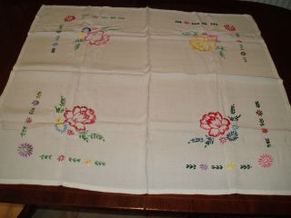 Vintage Linen Embroidered Table Cloth 34 " X 30 "