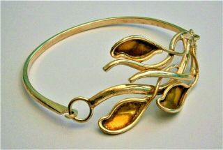 J761) Vintage Silver Gold Tone Art Nouveau Style Floral Hinged Bracelet Bangle