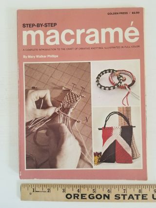 Vtg Oop 1970 Step - By - Step Macrame Pattern Booklet 80pgs Illustrated Wall Hanging