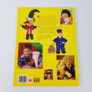 The ABC For Kids Book of Knitted Toys Robyn Earl Peacock Vtg 1990s 2