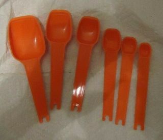 Vintage Tupperware Measuring Spoons - Orange