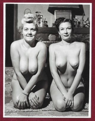 1950 Vintage Nude Photo Mega Big Breasts Puffy Areolas Pinups Jenny Lee & Friend