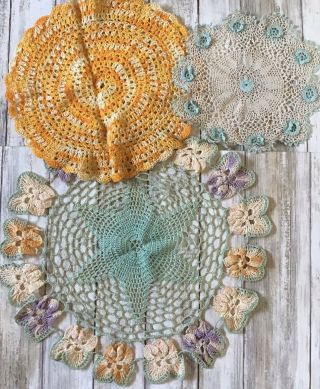 Set Of 3 Round Vintage Fine Crochet Lace Doilies Pansy Floral Detailing Vgc