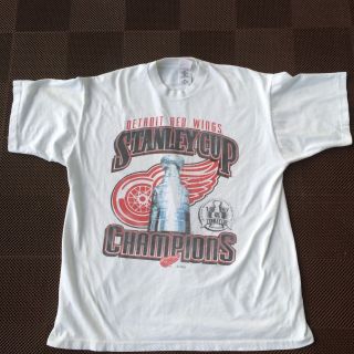 Detroit Red Wings 1997 Stanley Cup Champions T - Shirt Mens Size XL NHL White FLAW 2