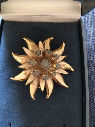 Vintage 1950s Sunflower Shaped Brooch