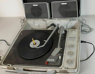 Vintage SINGER Portable AC/Battery Powered 78/45/33 rpm Record Player Phonograph 3