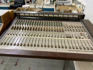 Tascam Vintage M - 520 Studio Recording Mixer