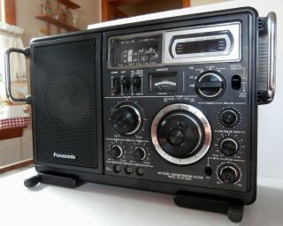 Panasonic Rf - 2900 Fm Am Sw 5 Band Portable Radio Not Fully