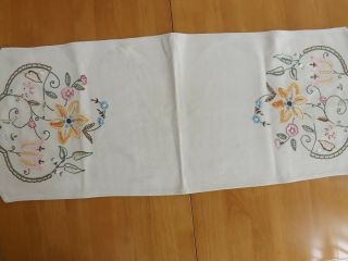 Gorgeous Vintage Hand Embroidered Runner
