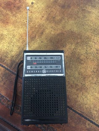 Antique Vintage General Electric Am/fm Radio Model 7 - 2500b