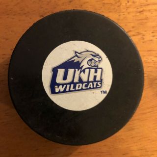 University Of Hampshire Hockey East Game Puck 2009 - 2013 College Ncaa