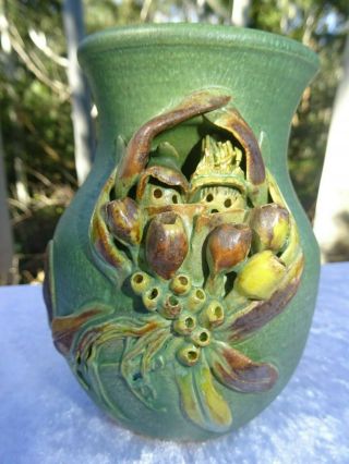 Sayers Vintage Australian Pottery Gumnut Babies Relief Vase