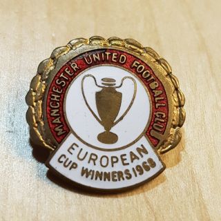 Vintage Manchester United Football Club Maker By Reeves Badge