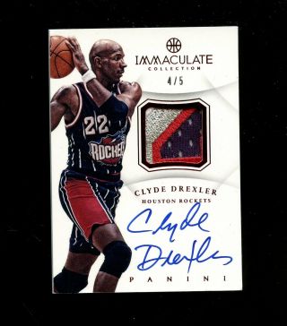 2012 - 13 Immaculate Red Clyde Drexler Rockets 4 - Color Patch Auto 4/5