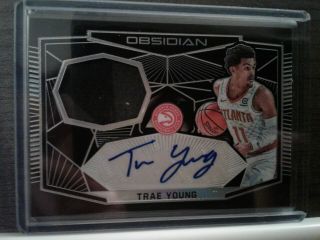 Panini Obsidian Trae Young Jersey Prizm Auto /50 Rc 