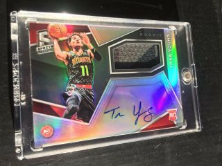 Trae Young 2018 - 19 Panini Spectra Silver Prizm On Card Auto /299 Rpa Patch Rc