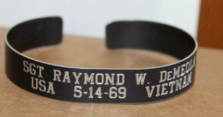 Vintage Vietnam Pow Mia Bracelet Sgt Raymond W.  Demeola Usa Black & Sliver Tone