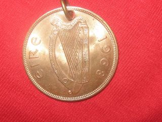 Vintage 1968 Celtic Ireland Irish Harp/hen Coin Pendant Charm Necklace