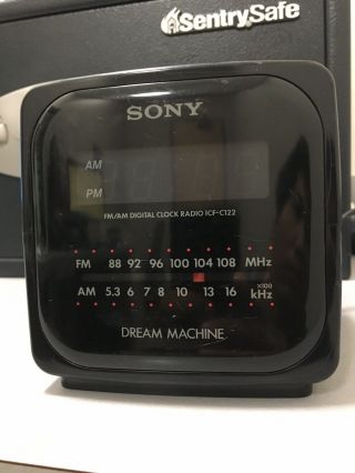 Sony Icf - C122 Cube Dream Machine White Am/fm Alarm Clock Radio Vintage Classic