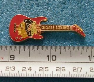 Chicago Blackhawks Nhl Hockey Guitar Logo Pin F965