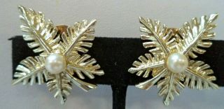 Stunning Vintage Estate Signed Marboux Pearl Flower 1 1/4 " Clip Earrings 2665p