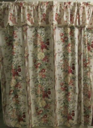 Vintage Andre Richard Cloth Shower Curtain Floral Roses Ruffle Lace Shabby
