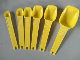 Vintage Tupperware Measuring Spoons - Set Of 6 Yellow - No Ring