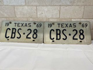 Vintage 1969 Texas Tx License Plate Pair Cbs 28 In Good