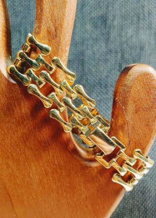 Vintage Signed Trifari Glossy Gold - Tone Finish Woven Link Bracelet