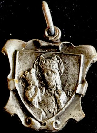Vintage Catholic St Anne De Beaupre Religious Opening Pendant Made In France